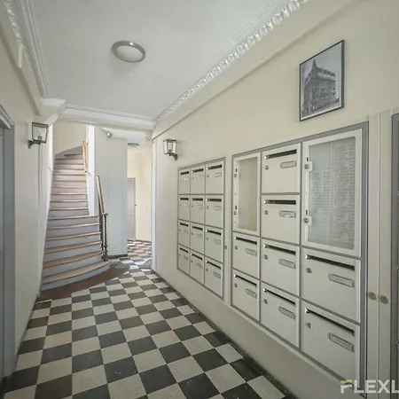 Flexliving - - Lindet